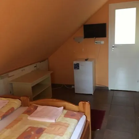 Melinda Apartman * ハイデゥソボスロー